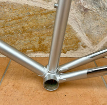 Load image into Gallery viewer, 57cm Cinelli SC Supercorsa Frameset 2018 model