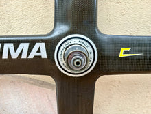 Load image into Gallery viewer, Corima HR 4 Spoke Carbon 650c Rear Wheel