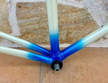 Load image into Gallery viewer, 52cm Benotto Vintage Road Race Frameset