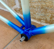 Load image into Gallery viewer, 52cm Benotto Vintage Road Race Frameset