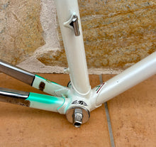 Load image into Gallery viewer, 55cm Cicli Boschetti Columbus Multishape frame - 1990 model
