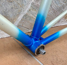 Load image into Gallery viewer, 52cm Benotto Vintage Road Race Frameset