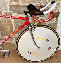 Load image into Gallery viewer, 55cm Cinelli Caramanti by Vetta Lo Pro Pursuit Bike