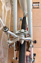 Load image into Gallery viewer, 55cm Cinelli Caramanti by Vetta Lo Pro Pursuit Bike