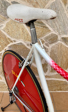Load image into Gallery viewer, 55cm Cinelli Caramanti by Vetta Lo Pro Pursuit Bike