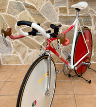 Load image into Gallery viewer, 55cm Cinelli Caramanti by Vetta Lo Pro Pursuit Bike