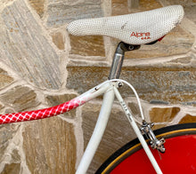 Load image into Gallery viewer, 55cm Cinelli Caramanti by Vetta Lo Pro Pursuit Bike