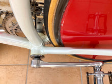 Load image into Gallery viewer, 55cm Cinelli Caramanti by Vetta Lo Pro Pursuit Bike