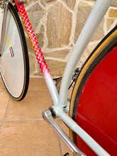 Load image into Gallery viewer, 55cm Cinelli Caramanti by Vetta Lo Pro Pursuit Bike