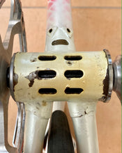 Load image into Gallery viewer, 55cm Cinelli Caramanti by Vetta Lo Pro Pursuit Bike