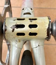 Load image into Gallery viewer, 55cm Cinelli Caramanti by Vetta Lo Pro Pursuit Bike