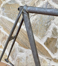 Load image into Gallery viewer, NOS 60,5cm Cicli Boschetti Vintage Steel Road Bike Frame - 1970s