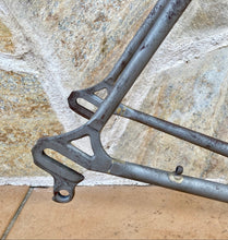 Load image into Gallery viewer, NOS 60,5cm Cicli Boschetti Vintage Steel Road Bike Frame - 1970s