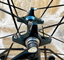 Load image into Gallery viewer, Shimano Dura Ace WH-7700 Front Wheel

