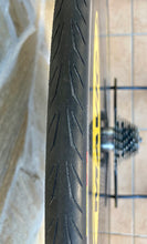 Load image into Gallery viewer, 700c Mavic Comete Disc & Cosmic Carbone Wheelset