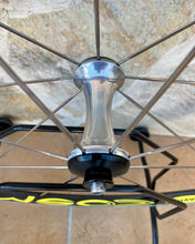 Load image into Gallery viewer, 700c Mavic Comete Disc & Cosmic Carbone Wheelset