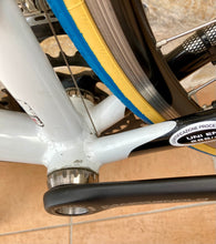 Load image into Gallery viewer, 52,5cm Carrera Podium Road Racing Bike