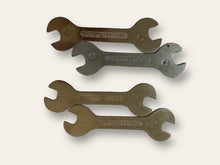 Load image into Gallery viewer, Campagnolo Mechanics Wooden Master Tool Box #3380