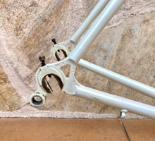 Load image into Gallery viewer, 58cm Grandis Vintage Crono Lo Pro Pursuit Frame