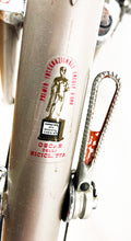 Load image into Gallery viewer, Vintage road race bike Chesini Precision - 1970s