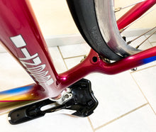 Load image into Gallery viewer, Andrea Pesenti bike on Trek 5500 Oclv