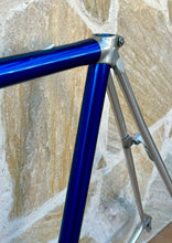 Load image into Gallery viewer, 57cm Vitus 979 Dural Frameset - Mavic bb, Stronglight hs

