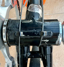 Load image into Gallery viewer, Viner New Design Road Race Bike 1980s
