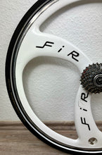 Load image into Gallery viewer, FIR Tre Razze Carbon Trispoke Rear Wheel 26#
