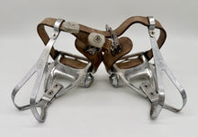 Load image into Gallery viewer, Campagnolo Chorus pedals with Campagnolo cage and straps
