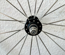 Load image into Gallery viewer, Campagnolo Pista Wheelset For Tubular
