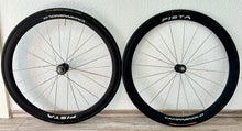 Load image into Gallery viewer, Campagnolo Pista Wheelset For Tubular
