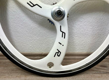 Load image into Gallery viewer, FIR Tre Razze Carbon Trispoke Rear Wheel 26#
