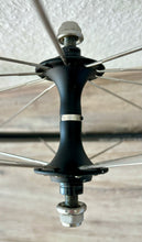 Load image into Gallery viewer, Campagnolo Pista Wheelset For Tubular
