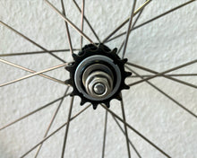 Load image into Gallery viewer, Campagnolo Pista Wheelset For Tubular
